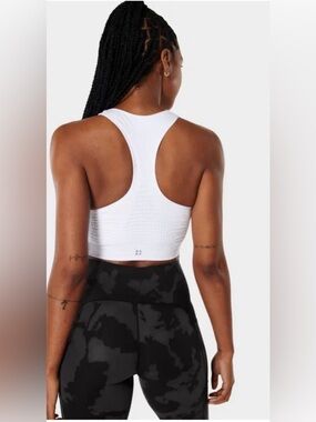 NWT Sweaty Betty Stamina High Neck Sports Bra, size M